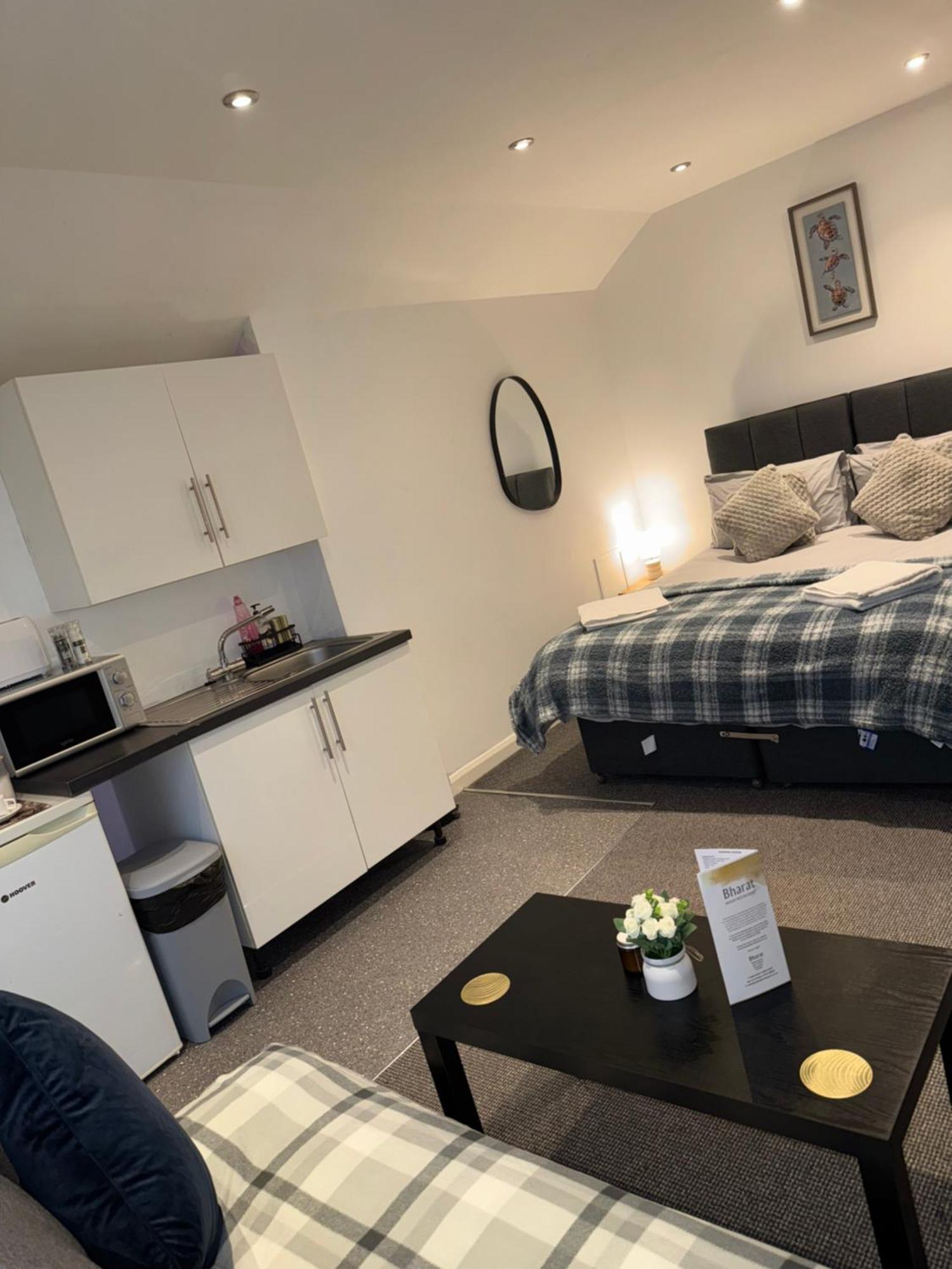 Cosy Countryside Stay- Waters Upton, Телфорд Экстерьер фото